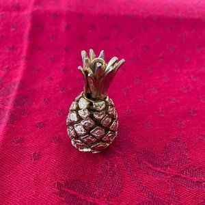 GOLD PLATED PINEAPPLE PENDANT/CHARM, MOVEABLE